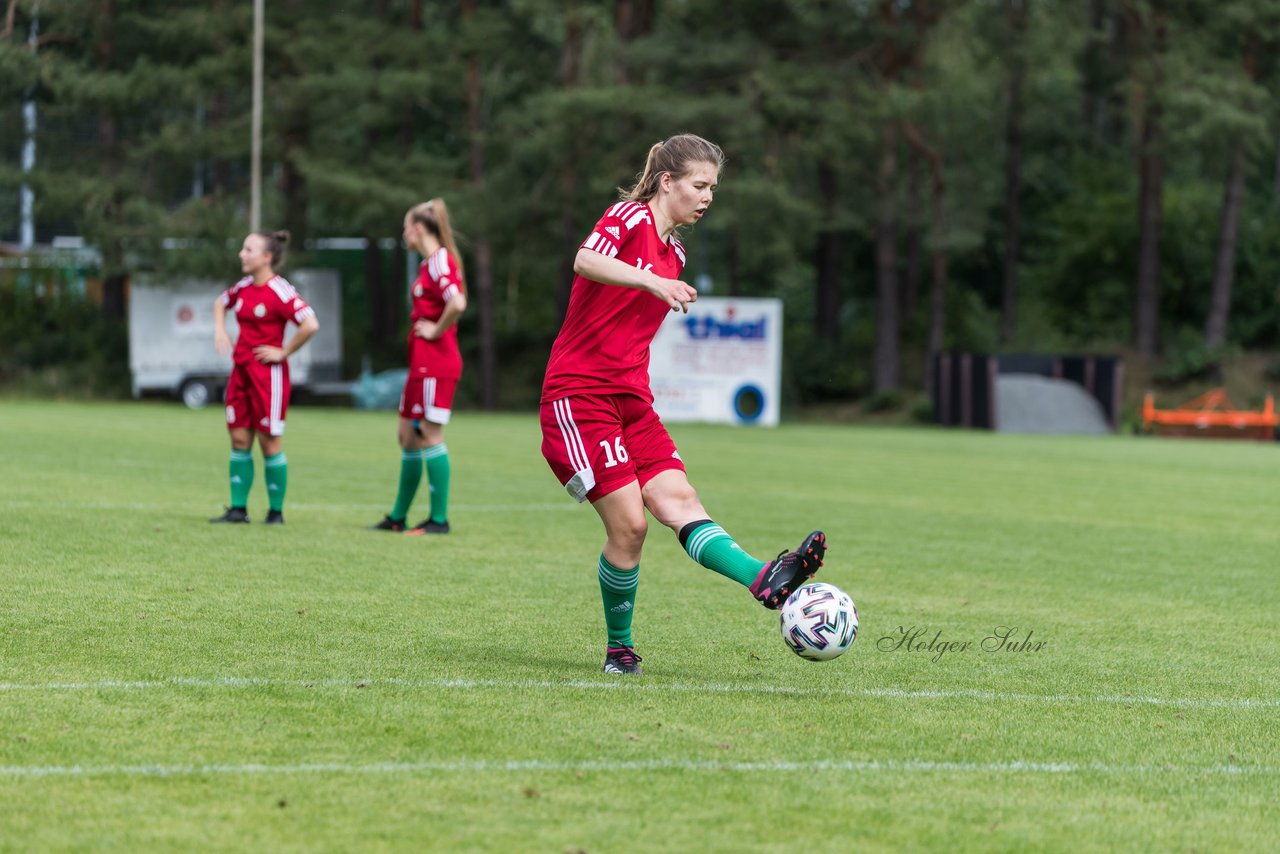 Bild 70 - F SV Boostedt - SV Fortuna St. Juergen : Ergebnis: 2:1